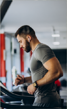 Homem se exercitando